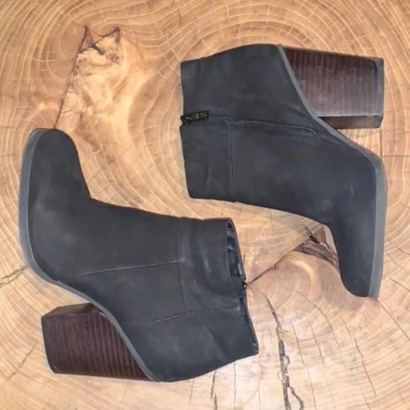 Kenneth Cole Leather Ankle Boot 8 1/2 - Picture 2 of 5